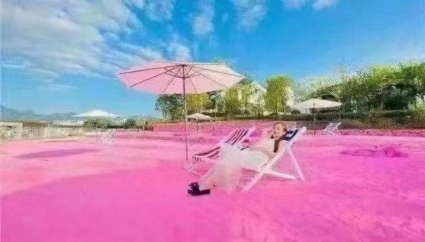 网红打卡粉色沙滩商业景区引流推荐