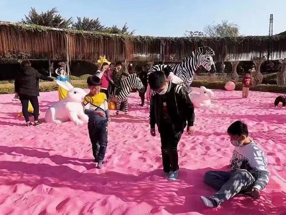 网红打卡粉色沙滩商业景区引流推荐