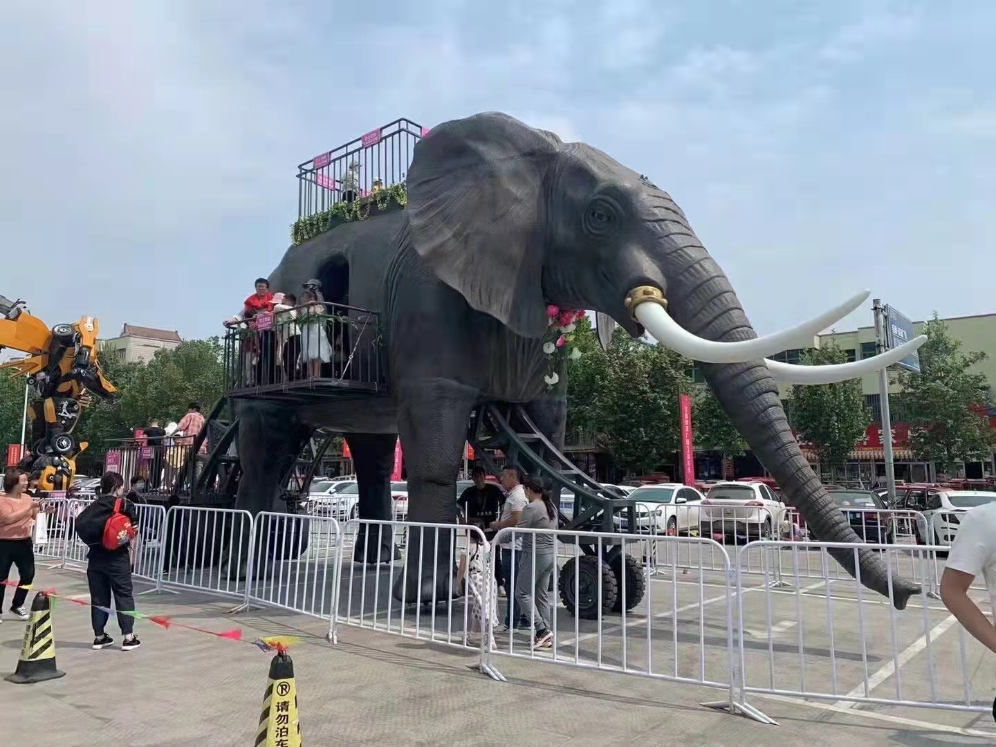 机械大象巡游机械大象大象全国租赁
