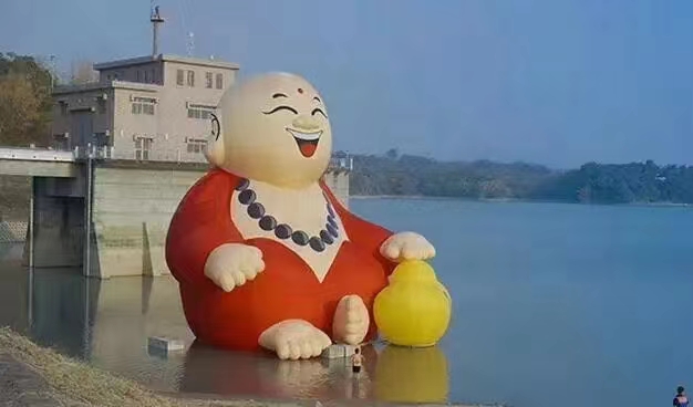巨型卡通气模