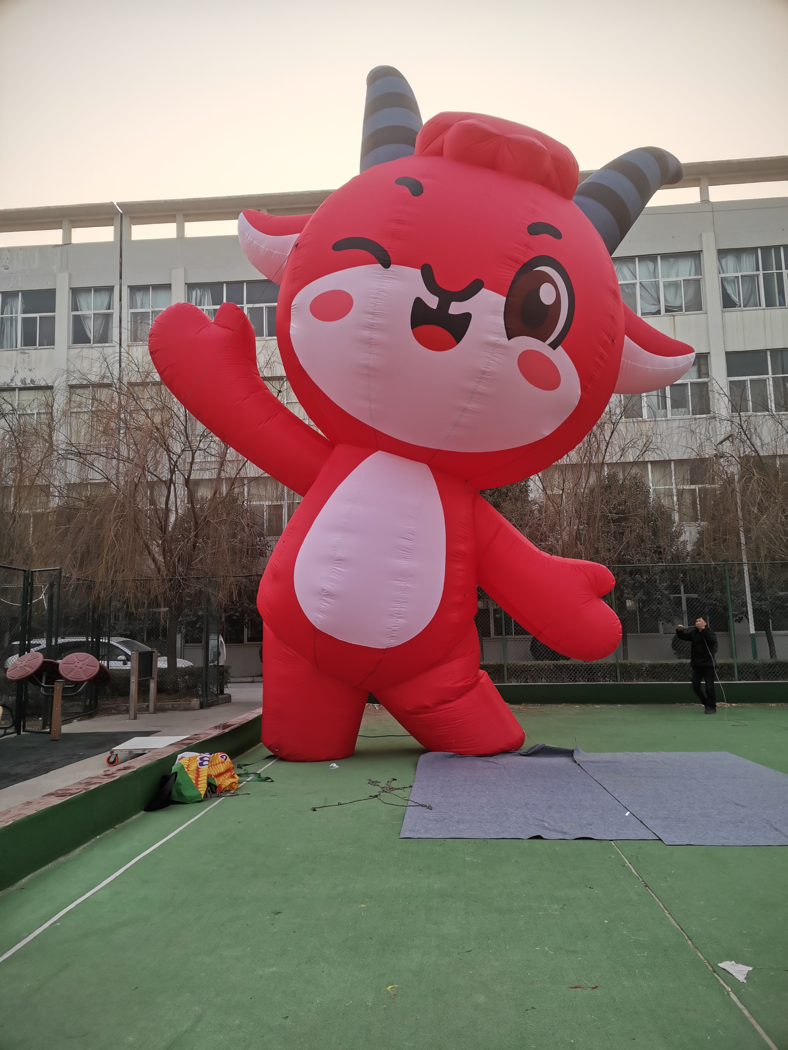 定制充气吉祥物卡通气模企业品牌IP来图定制免费设计气模造型