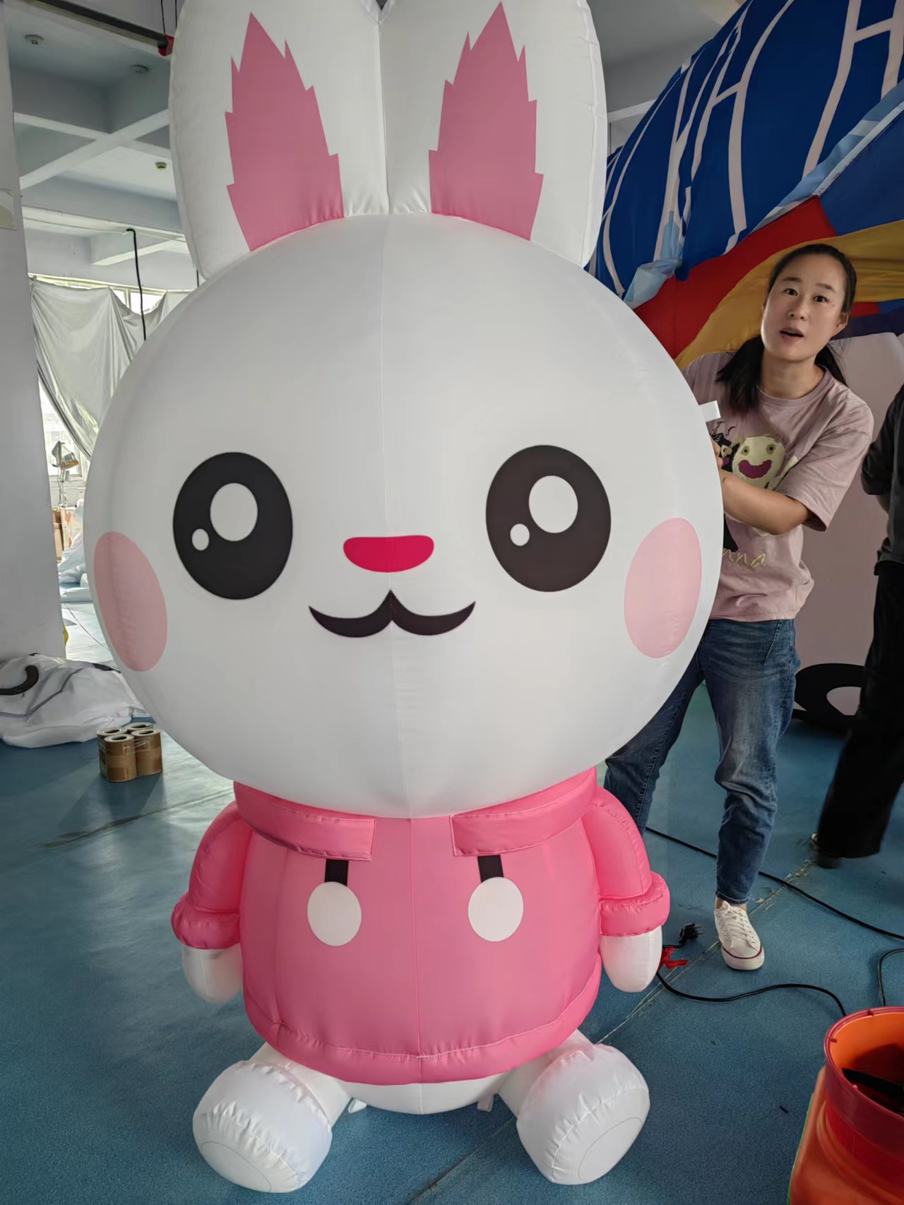 发光充气兔子气模景区草坪装饰美陈爬兔子模型