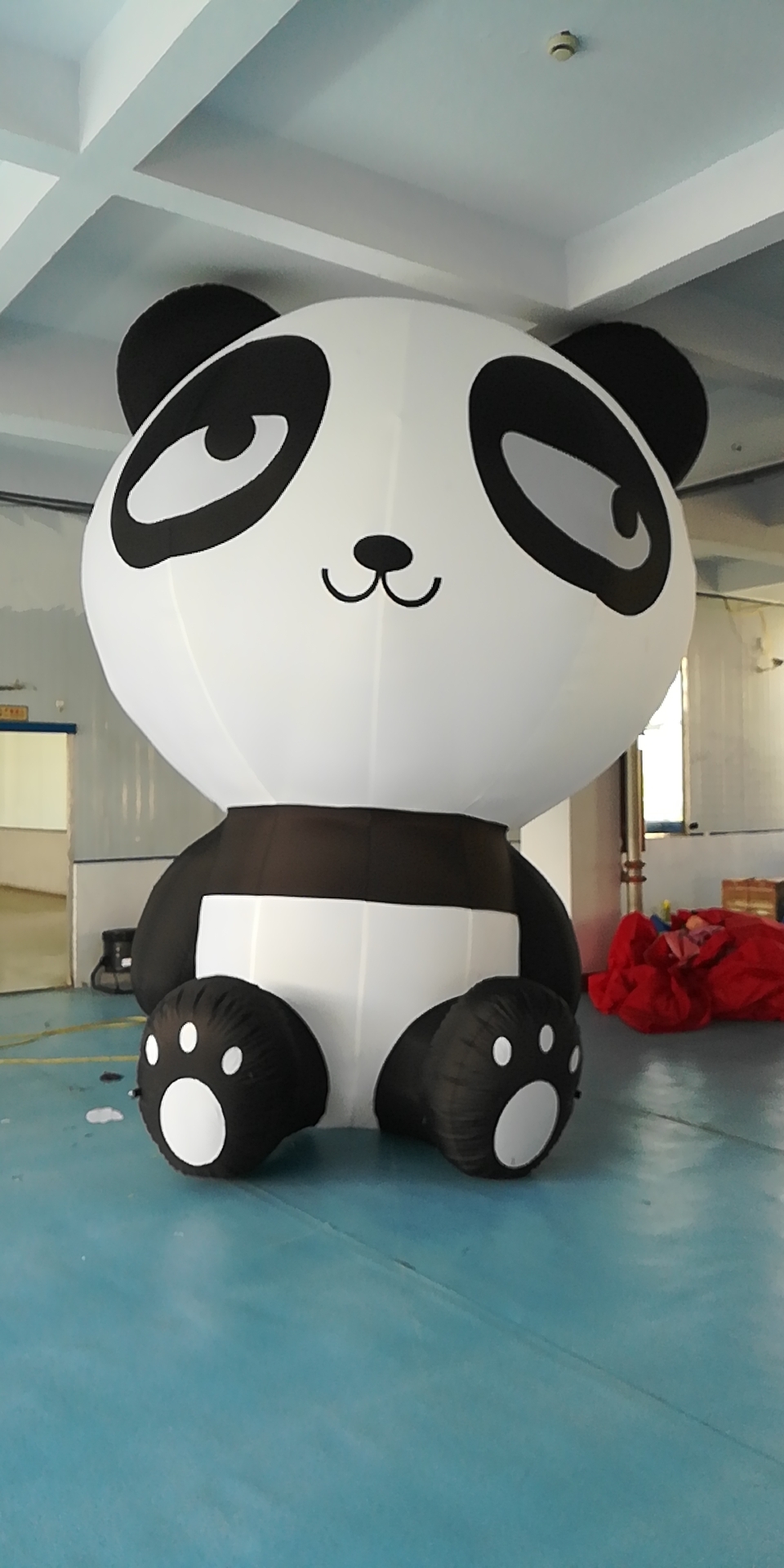 充气熊猫气模定制拱门大型卡通动物爬墙商场装饰灯光景区活动宣传