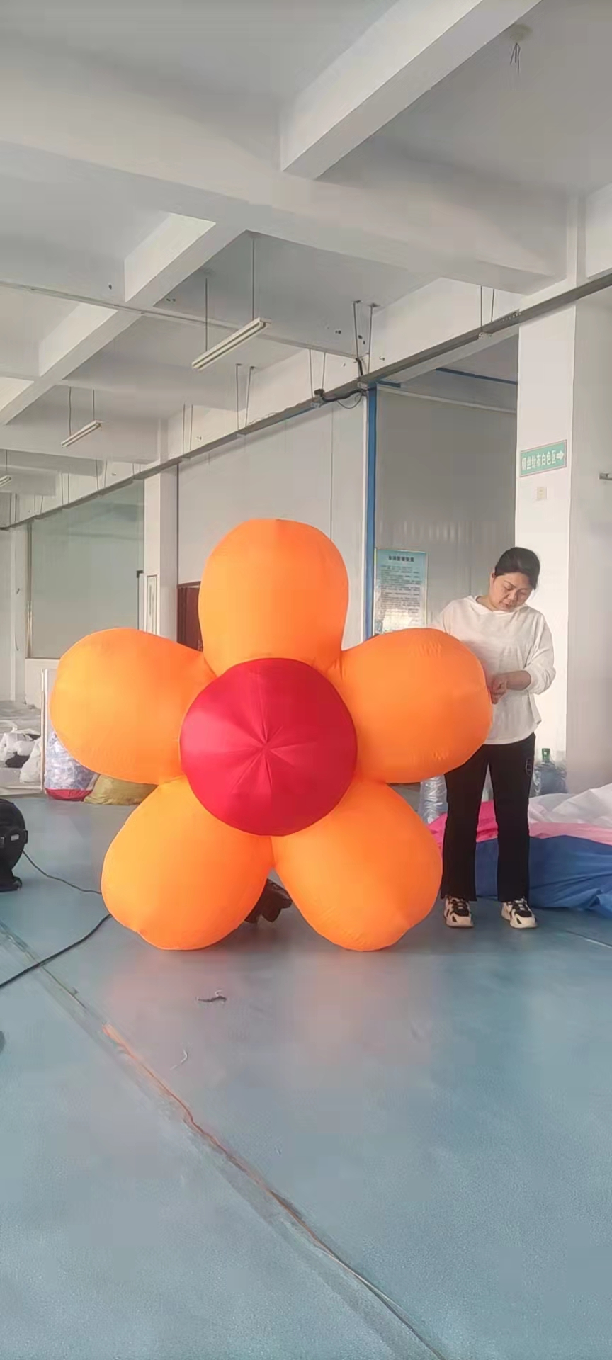 充气花朵气模定制卡通人偶发光花模型蘑菇加灯光景区大型活动宣传