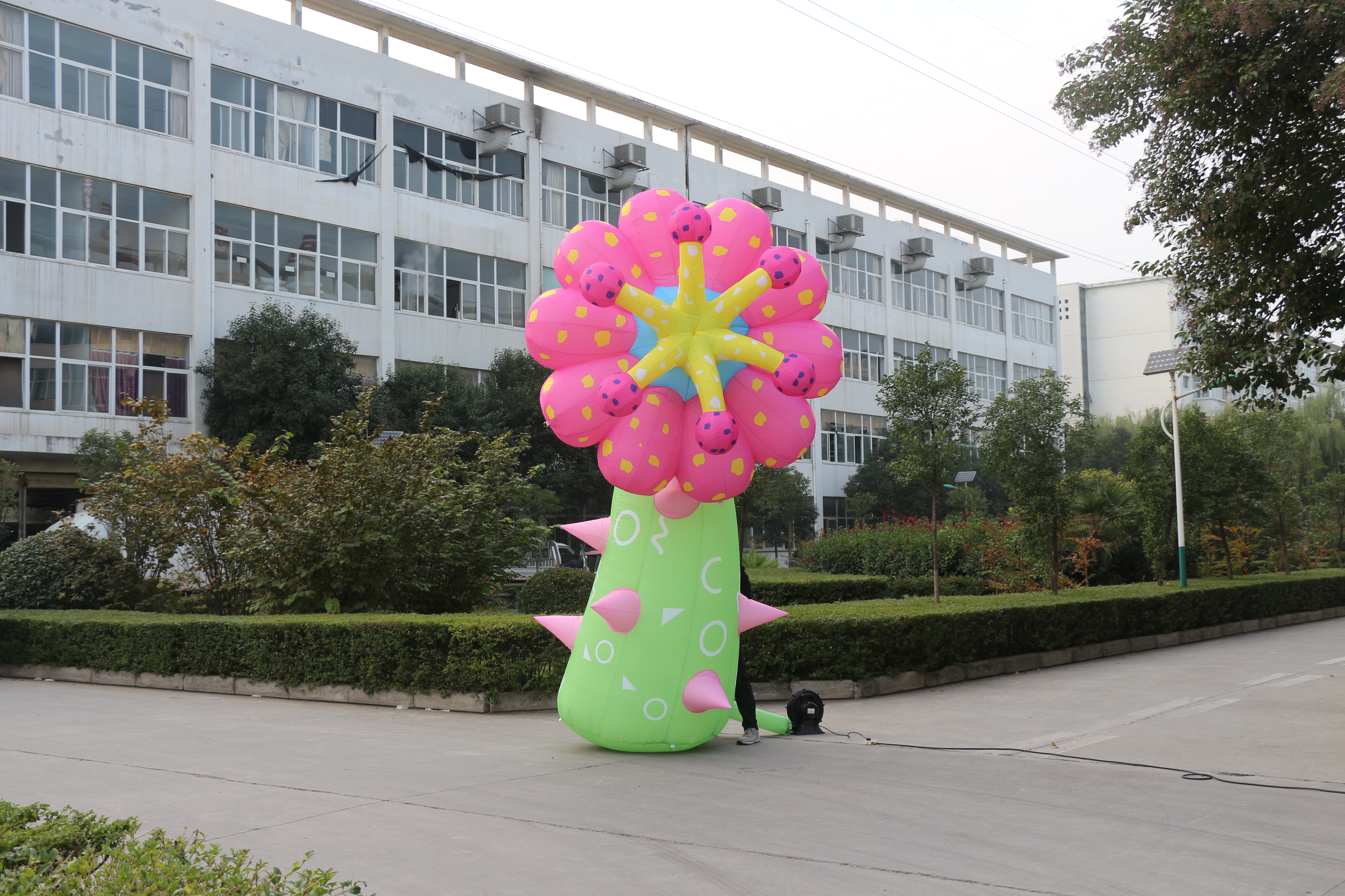 充气花朵气模定制卡通人偶发光花模型蘑菇加灯光景区大型活动宣传