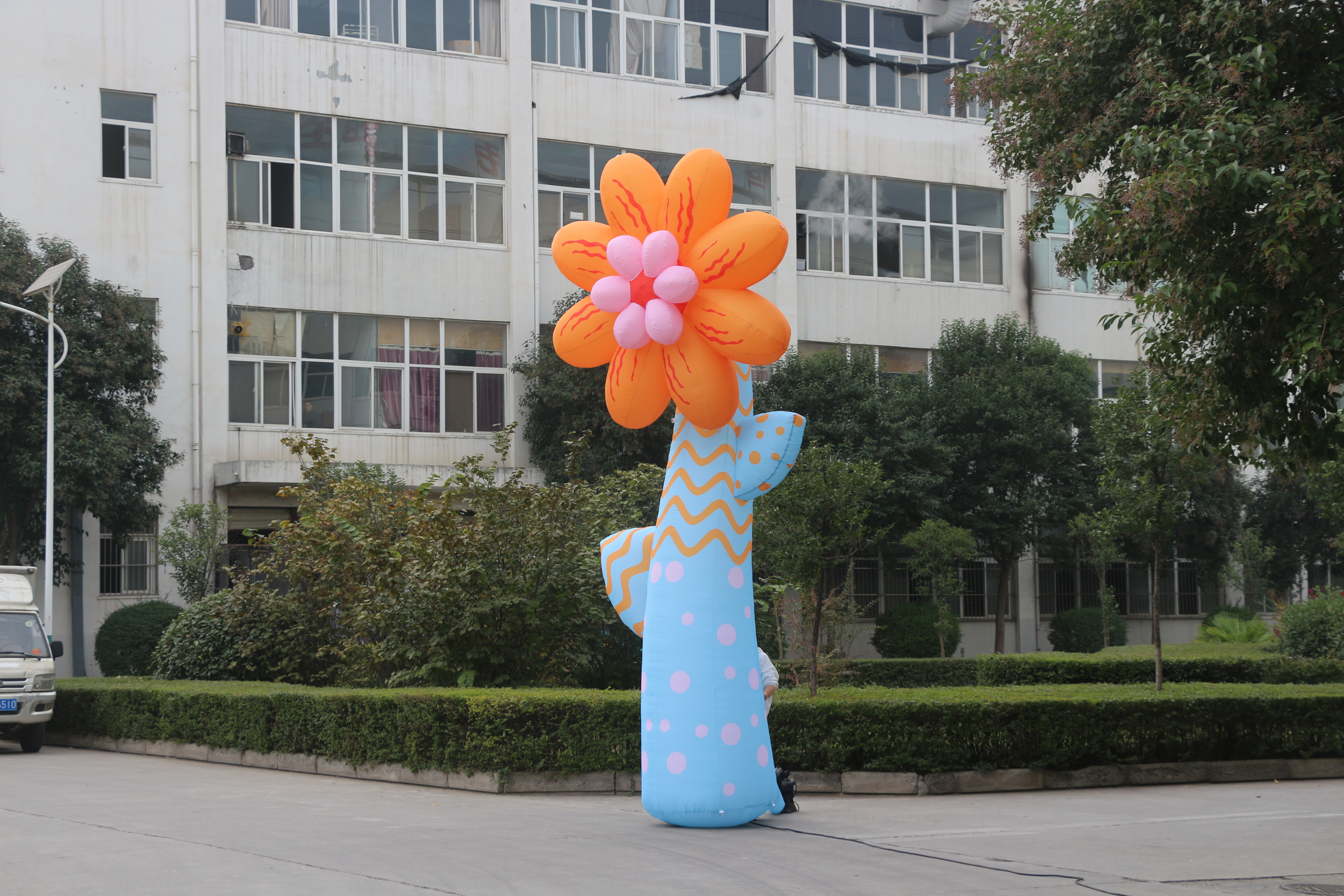 充气花朵气模定制卡通人偶发光花模型蘑菇加灯光景区大型活动宣传