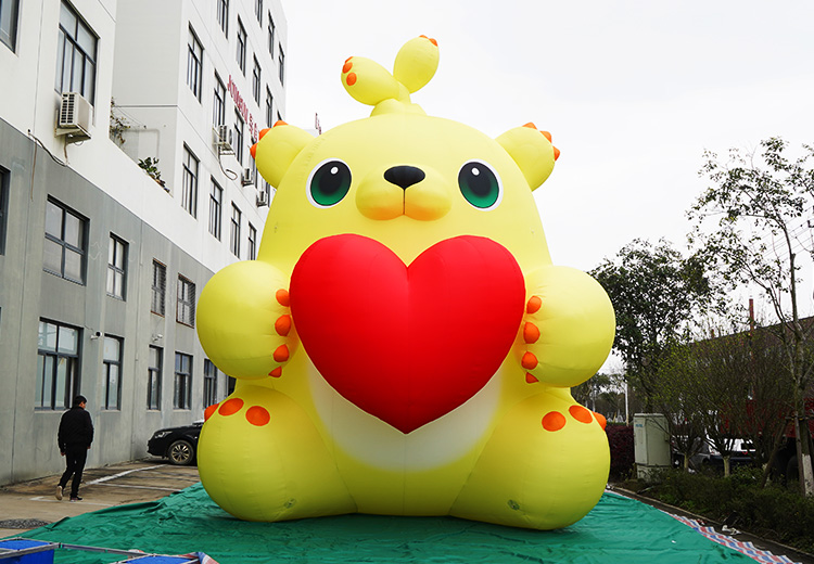 IP卡通造型气模——萌芽熊