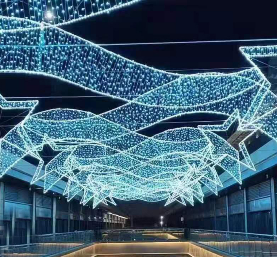 商业街IP天幕生命树礼物熊打卡点