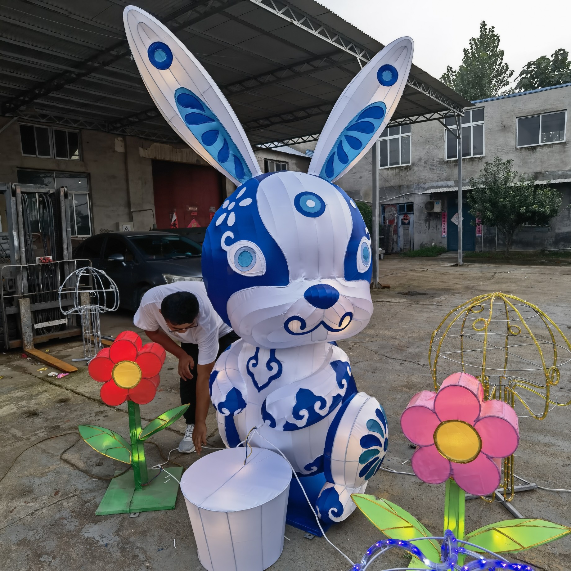 兔年美陈花灯彩灯工艺彩色兔子吉祥物创意商场室内外