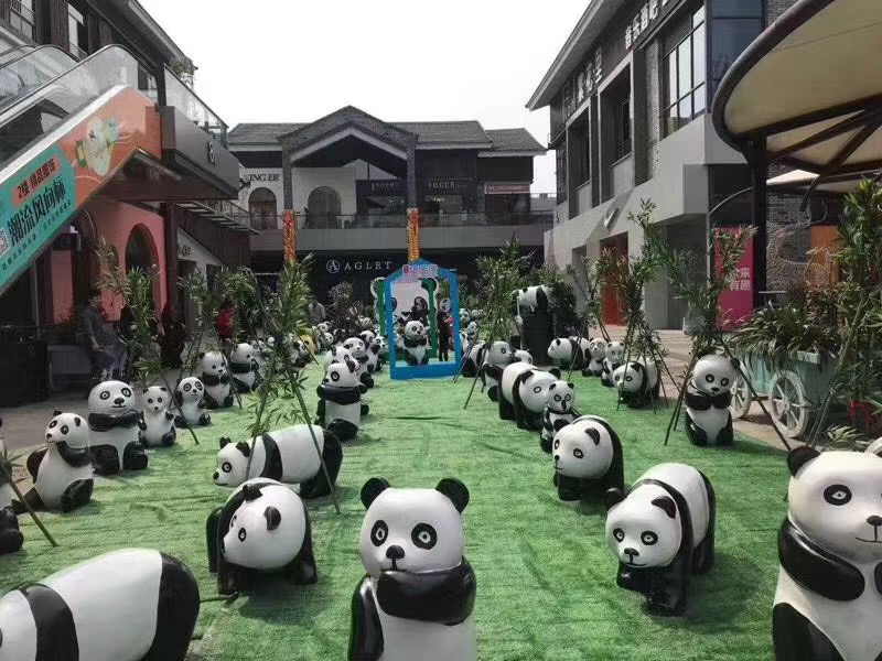 玻璃钢熊猫展IP互动打卡拍照