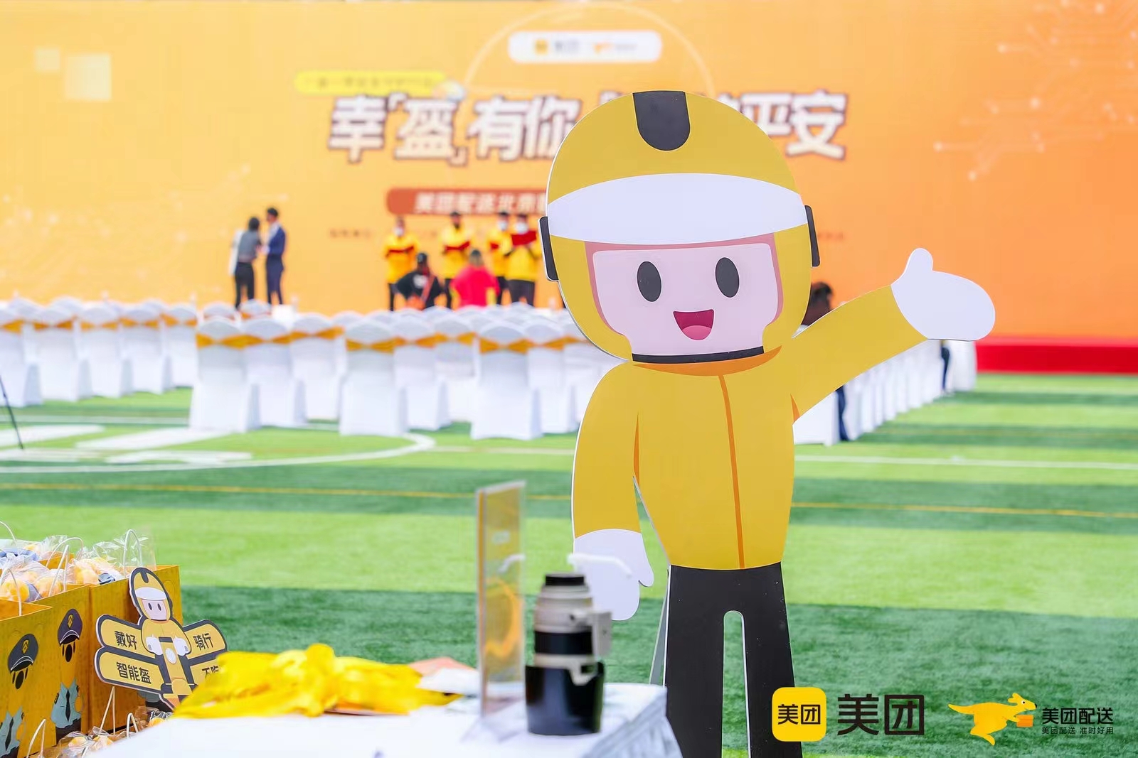 舞台背板搭建，灯光音响屏幕租赁
