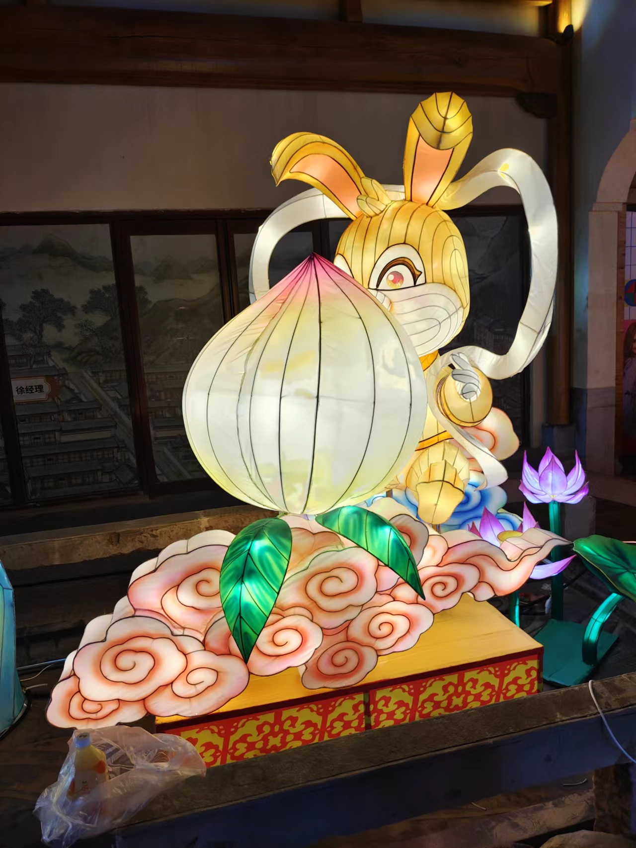 迎春花灯造型