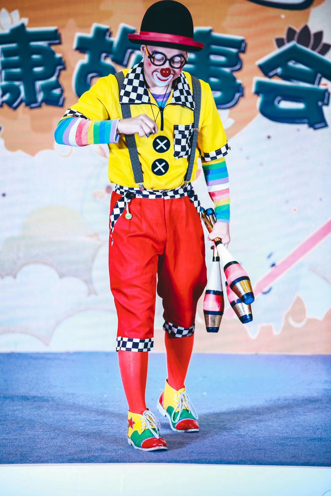 杂技小丑暖场引流表演