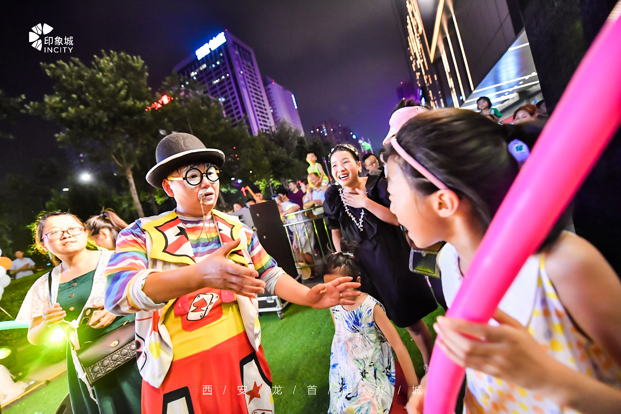 杂技小丑暖场引流表演