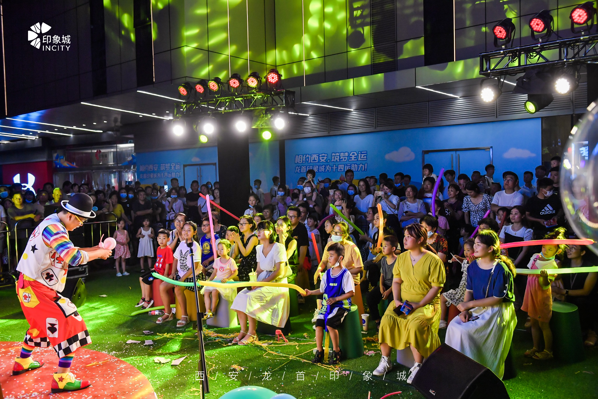 杂技小丑暖场引流表演