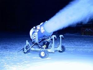 大型造雪机出租 大型冰雪节 冰雪主题乐园打造