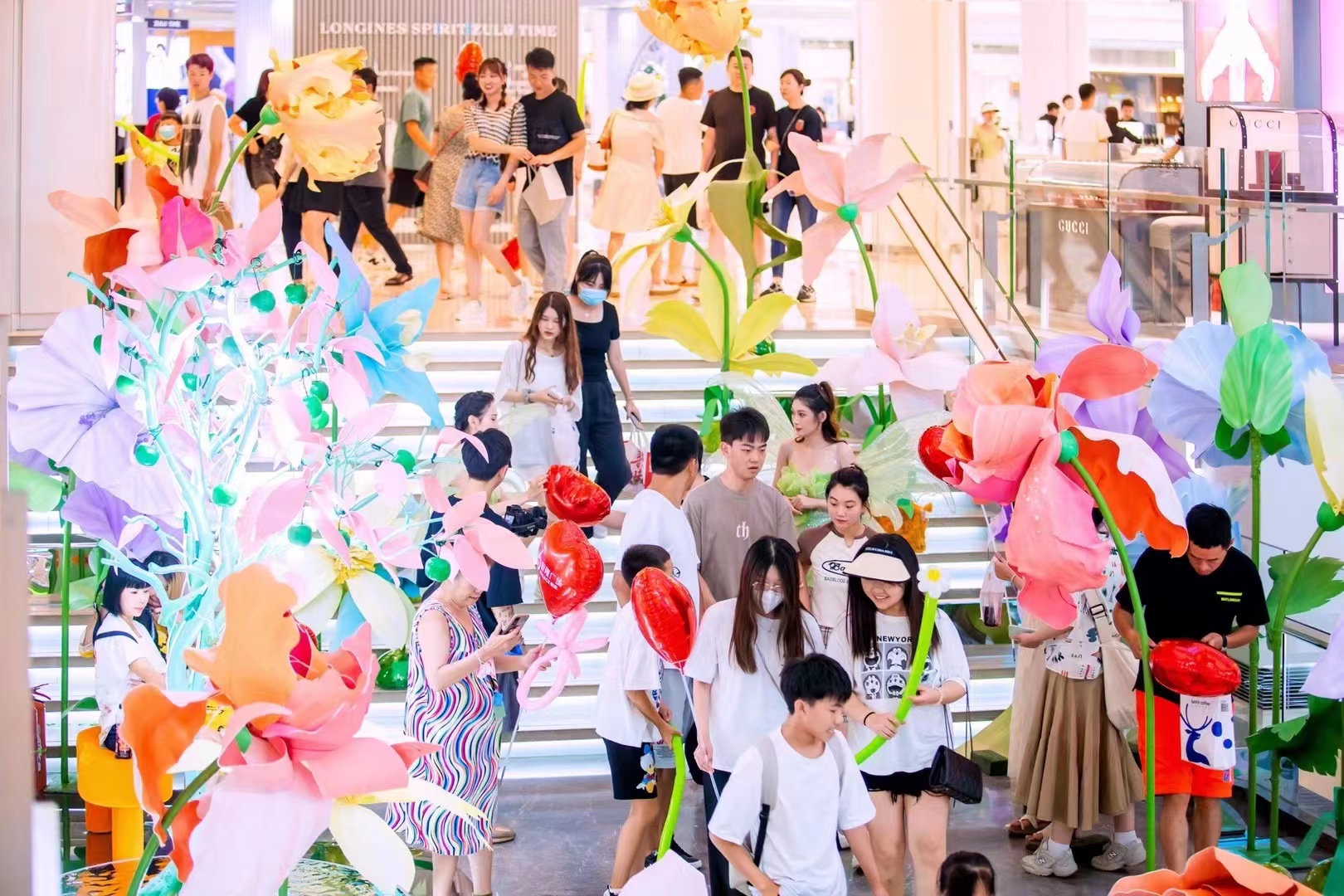城市微光<font style="color: #FF8F00 !important;">花园</font>——繁花夏梦
