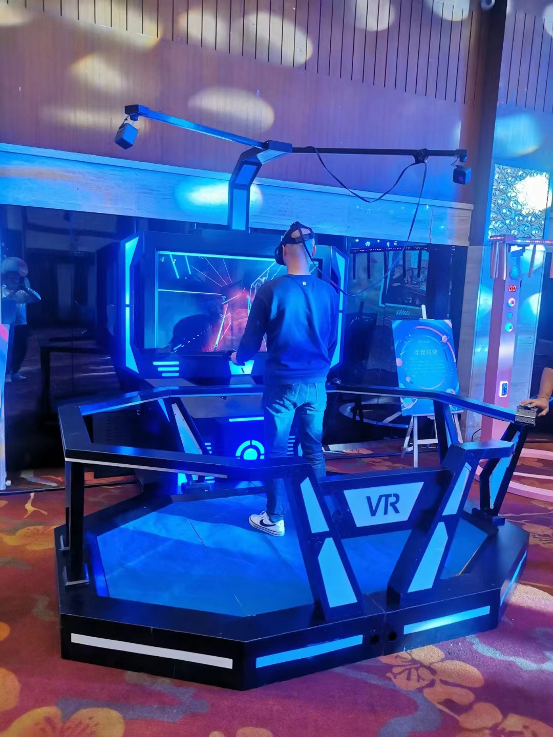 VR天地行VR游戏设备出租