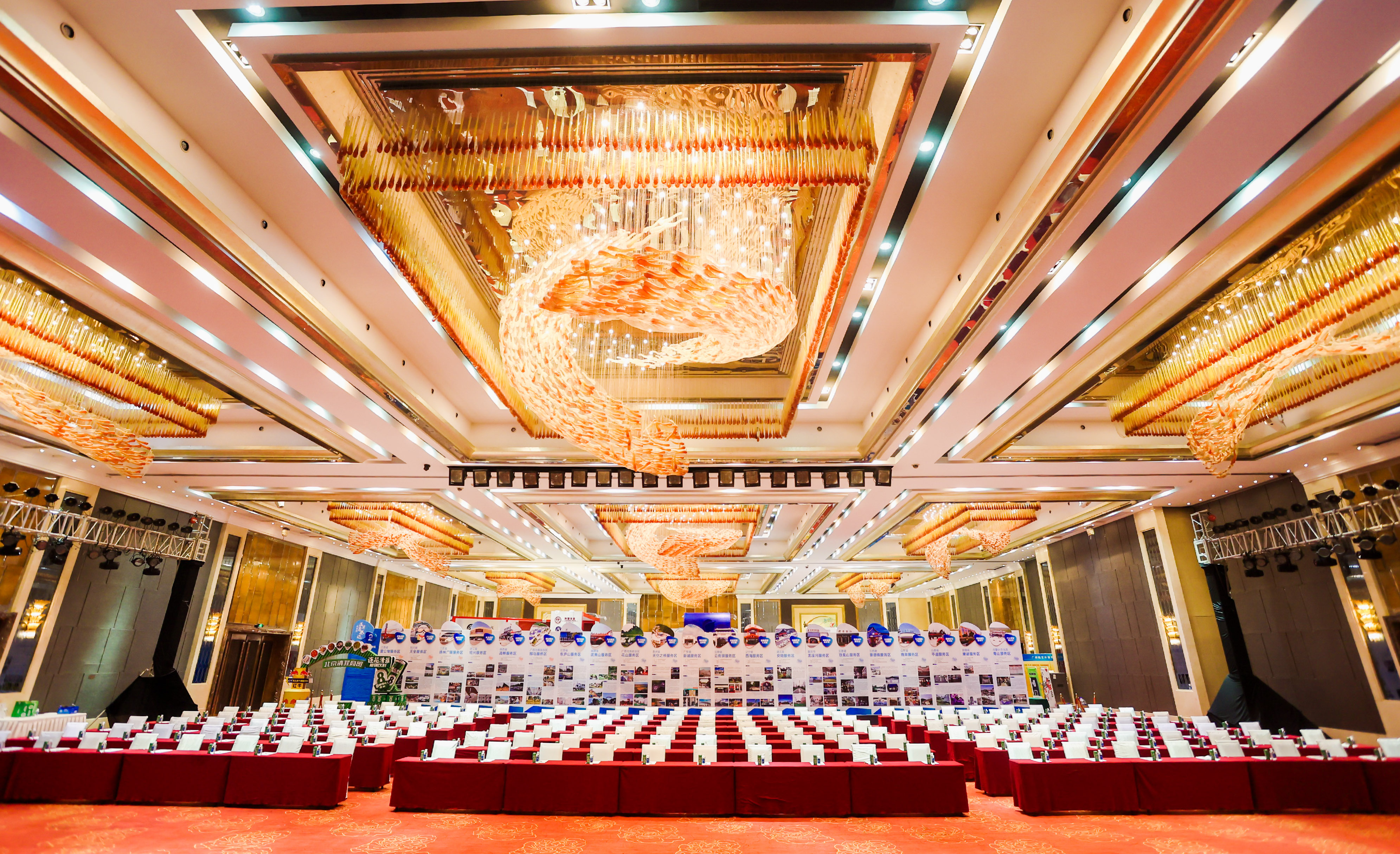 武汉爱梦文化——专业承接会议活动、广告美陈、展览展示、落地执行、策划设计