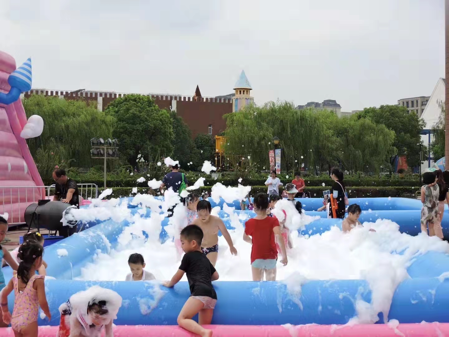 模拟冲浪机  垂直娱乐风洞  水上项目  夏季首选