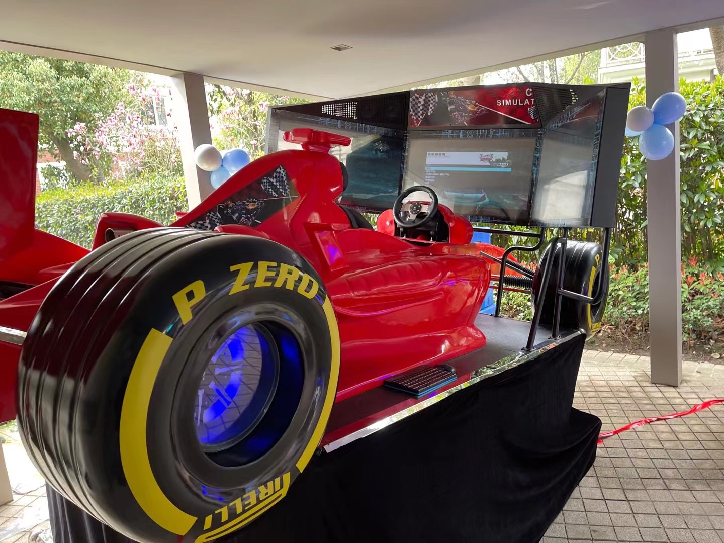 VR赛车 三屏六轴 模拟赛车互动游戏