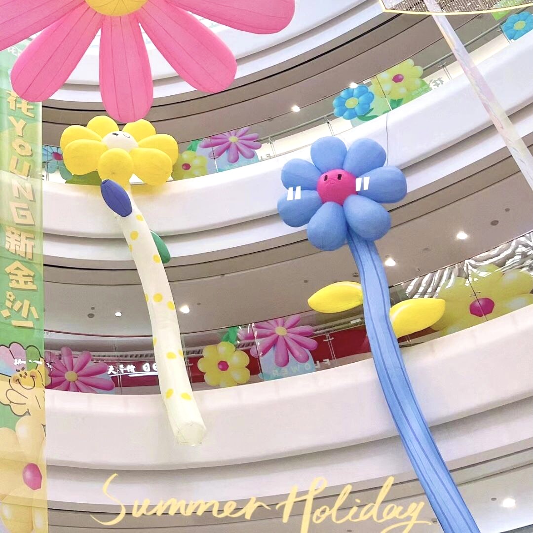 商场美陈春日限定花朵
