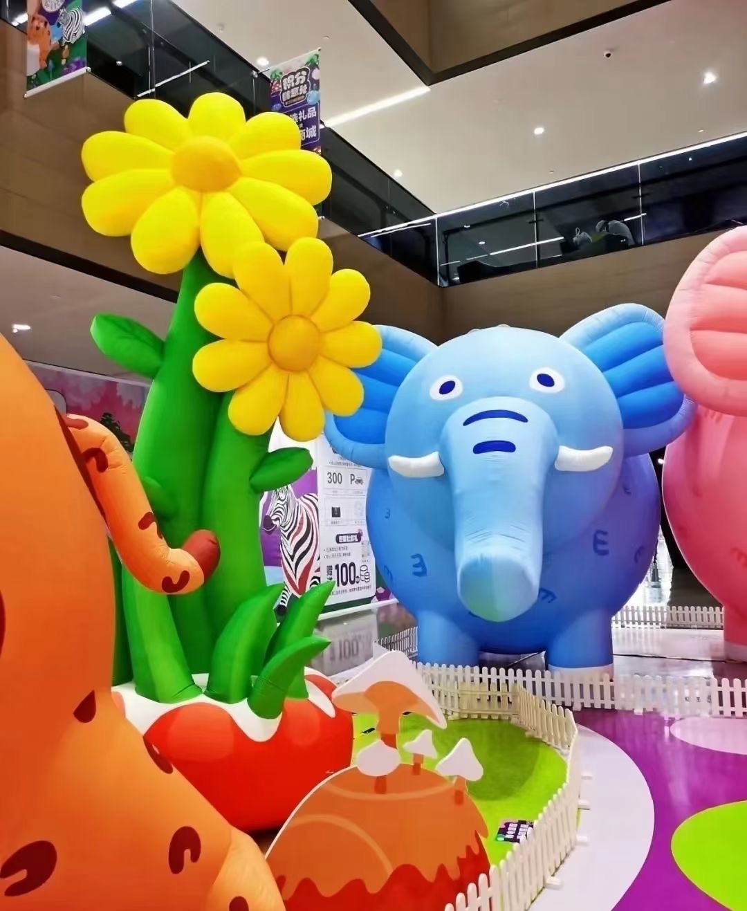 膨胀动物园ip艺术展气膜主题商场中庭儿童乐园