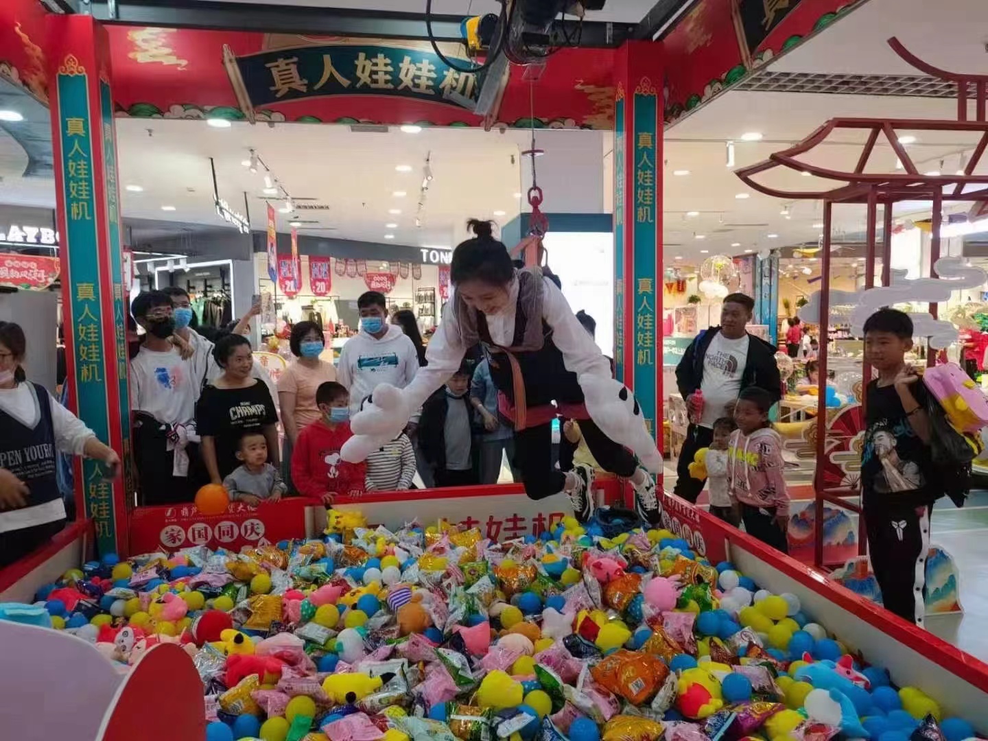 商业 地产 展会 真人抓娃娃机出租/娃娃机