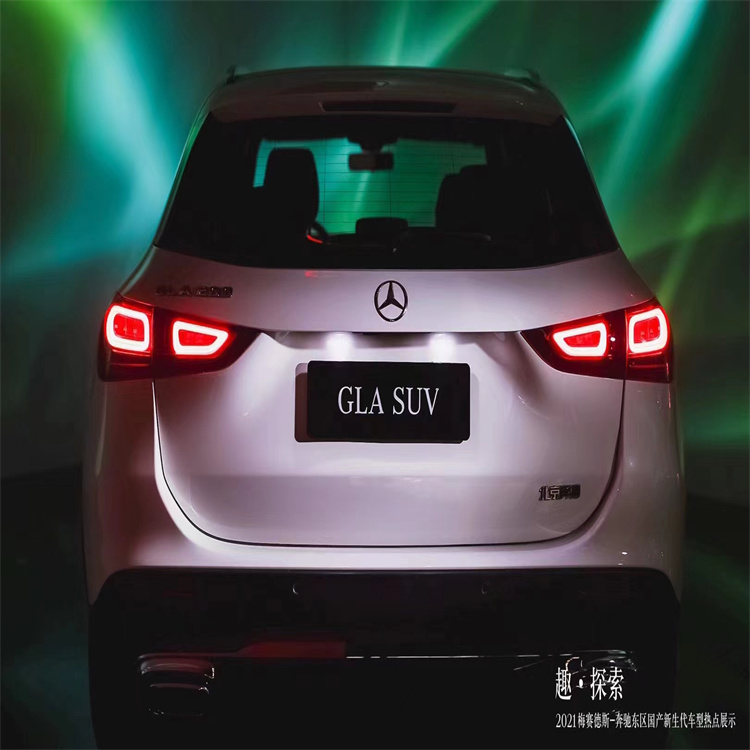 沉浸式互动投影奔驰车展 车展互动装置定制