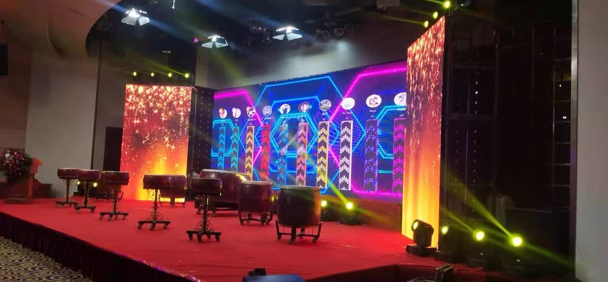 微信摇一摇游戏年会暖场互动会议大屏游戏赛马