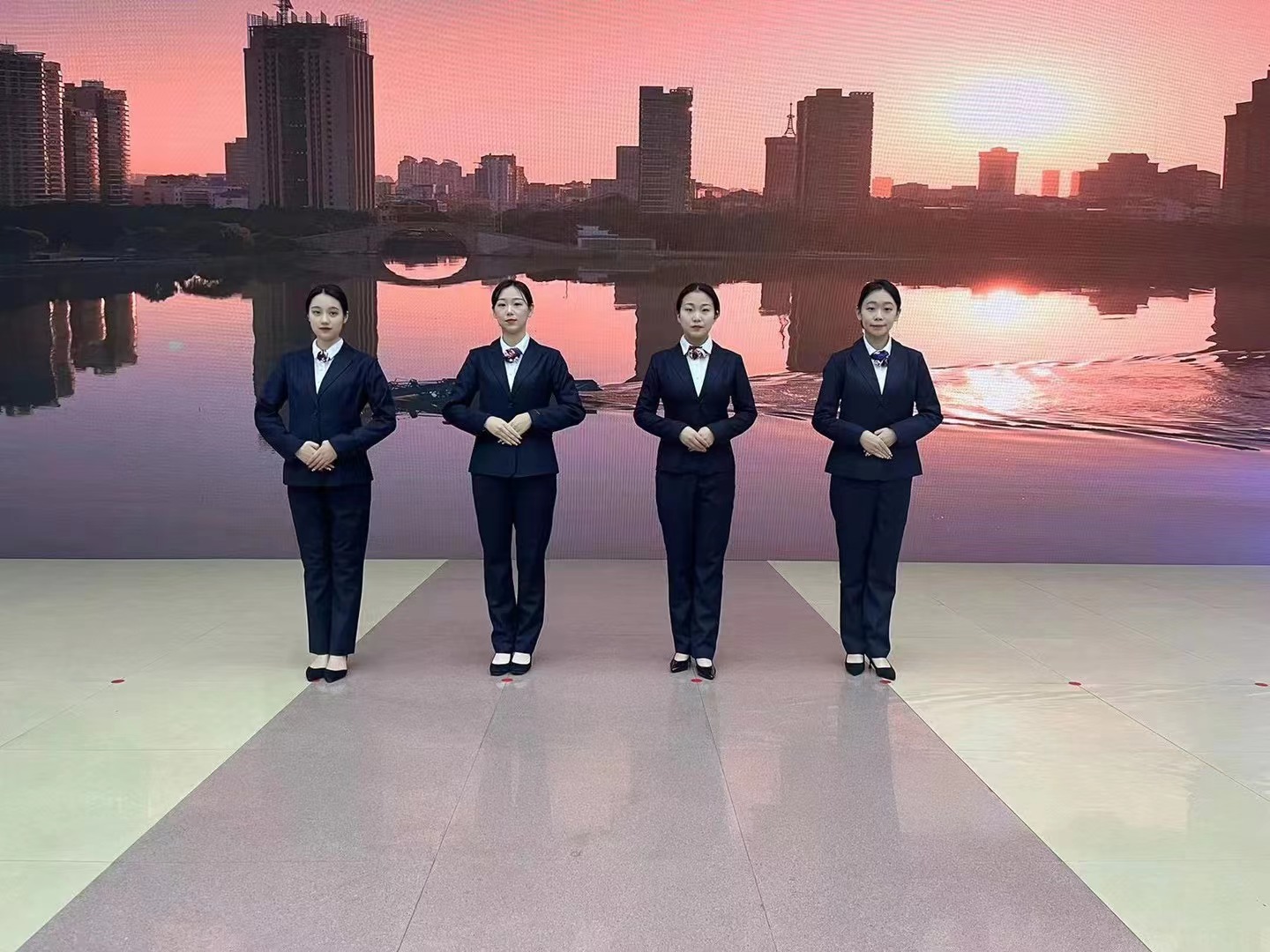 上海亦荨——兼职人员，礼仪，模特，车美，保安，地推，演艺