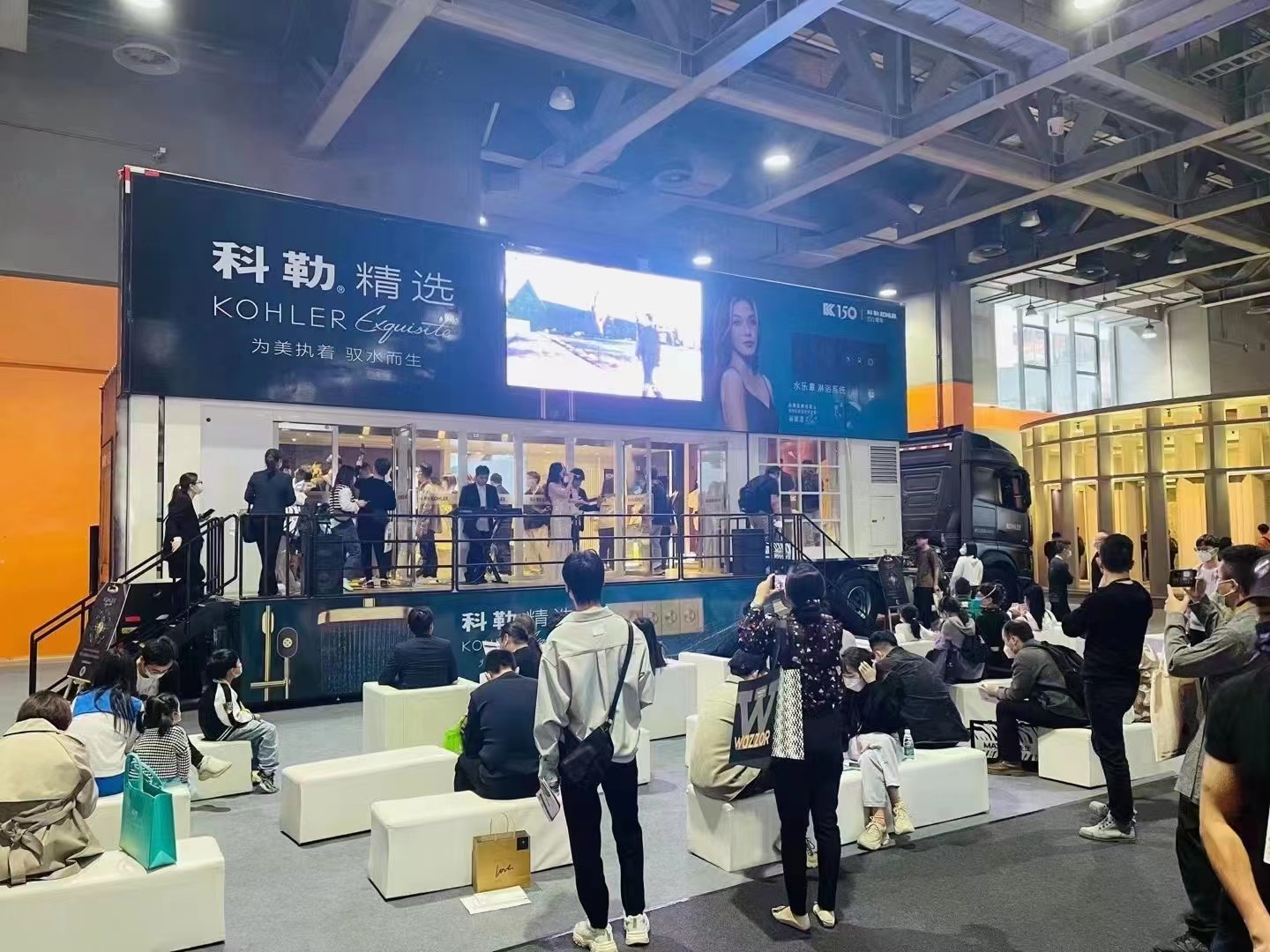 上海亦荨——户外大篷车商业展出