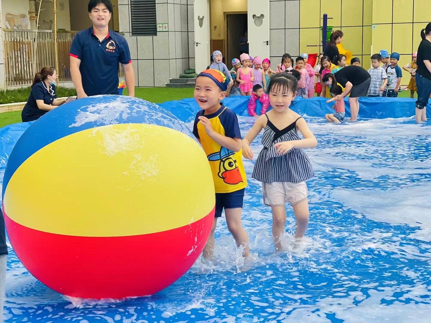 夏日亲子泡沫活动