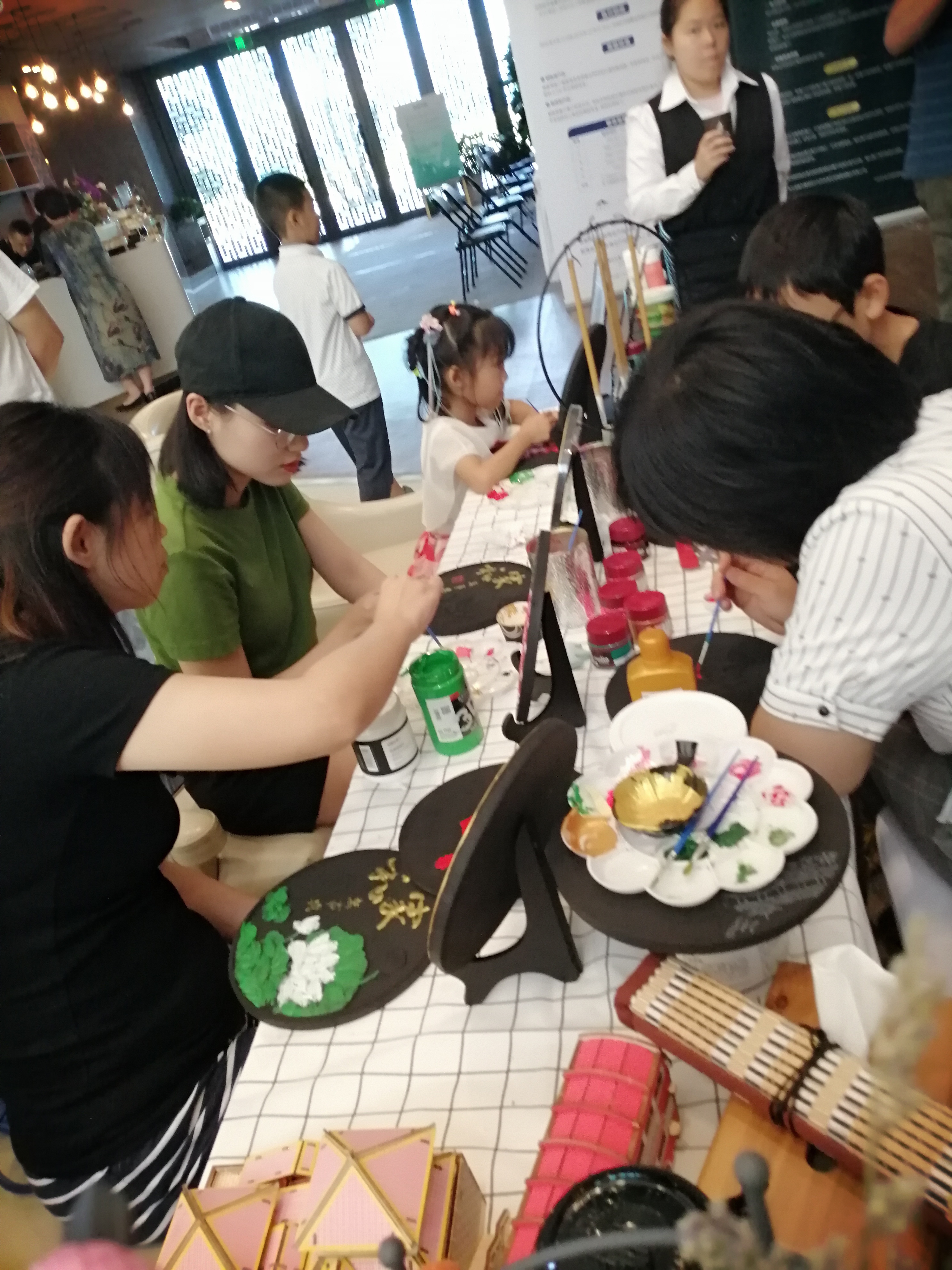 炭雕彩绘