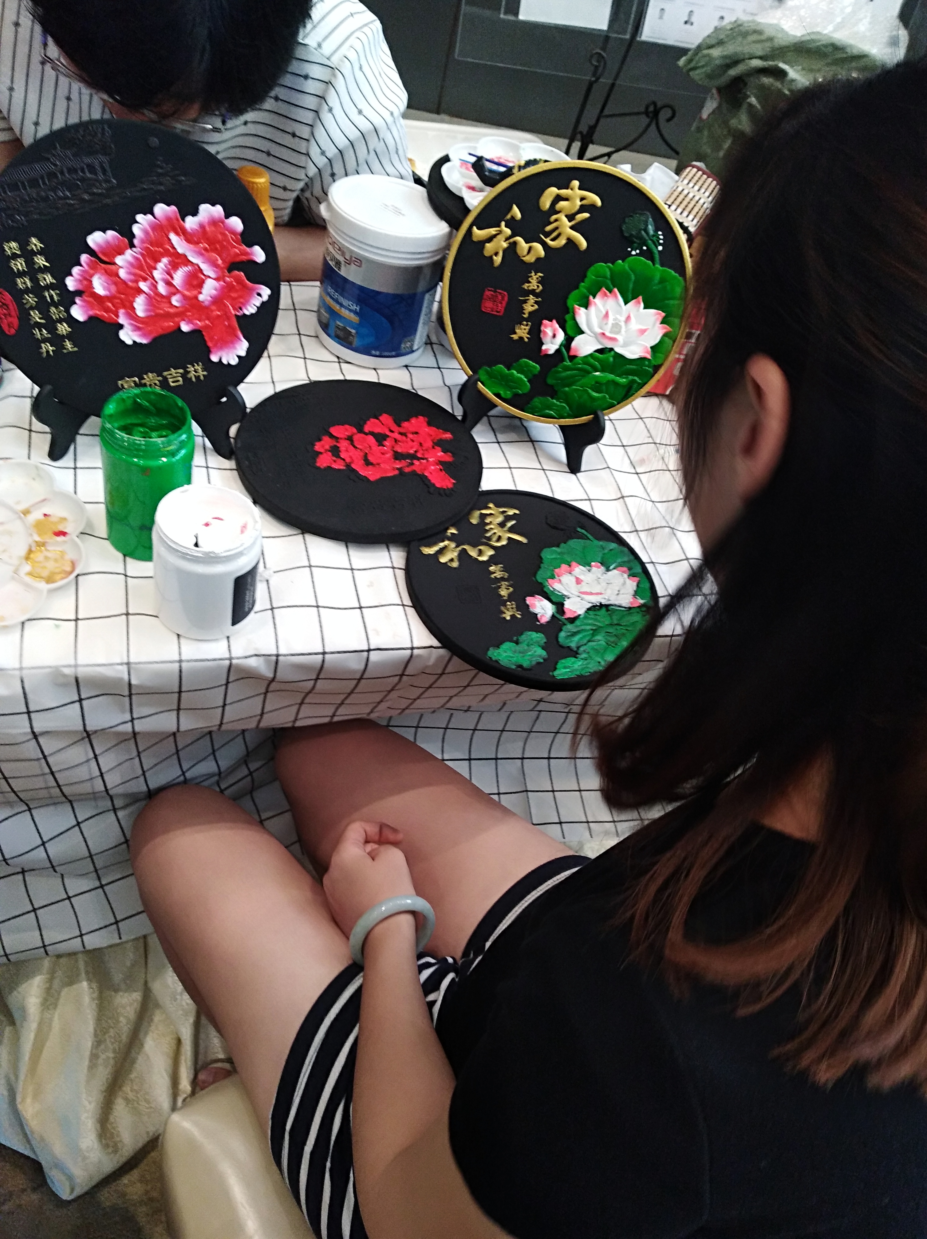 炭雕彩绘