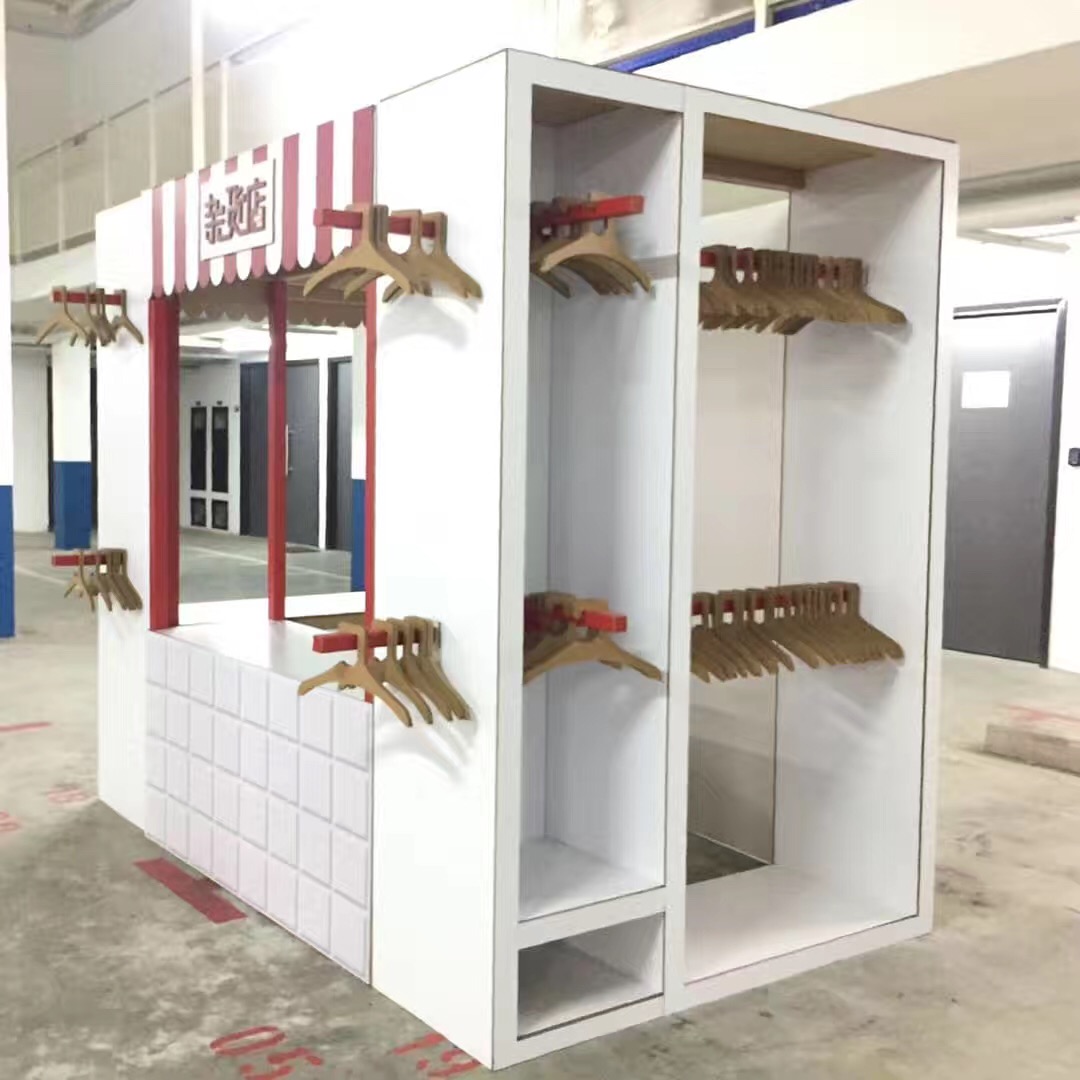 纸椅展台搭建美陈展示