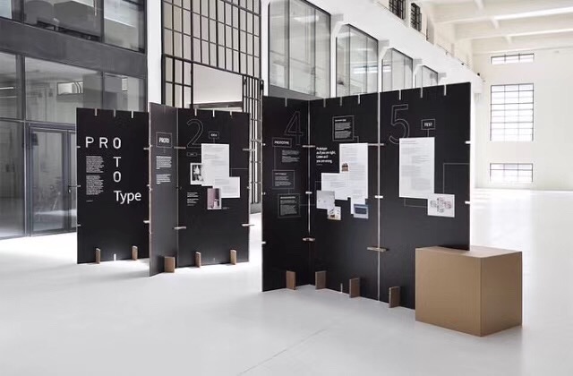纸椅展台搭建美陈展示