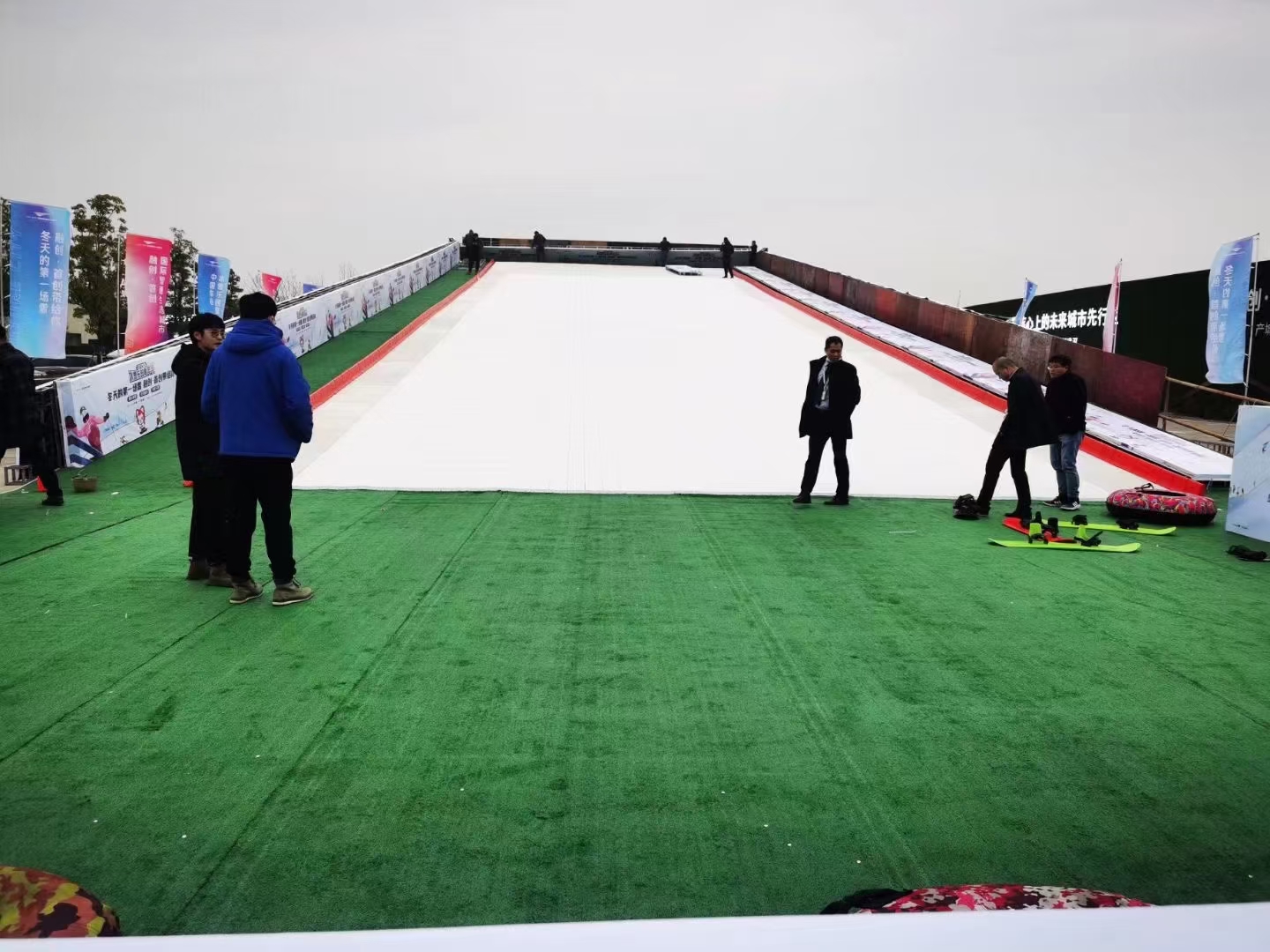七彩滑道彩虹滑道旱雪滑道出租出售