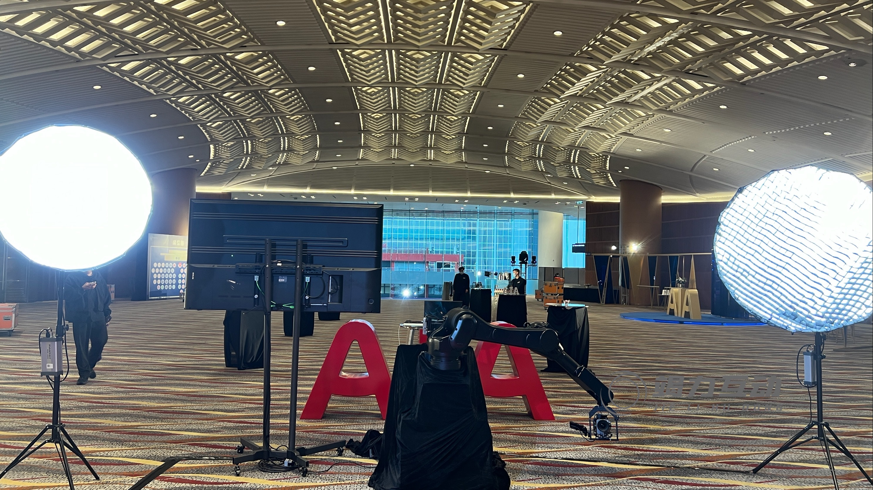 2023AIA盛典香港格莱美机械臂