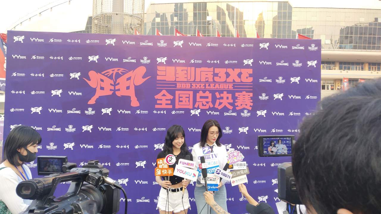 海南海口三亚模特礼仪车展接机礼仪外籍礼仪模特走秀
