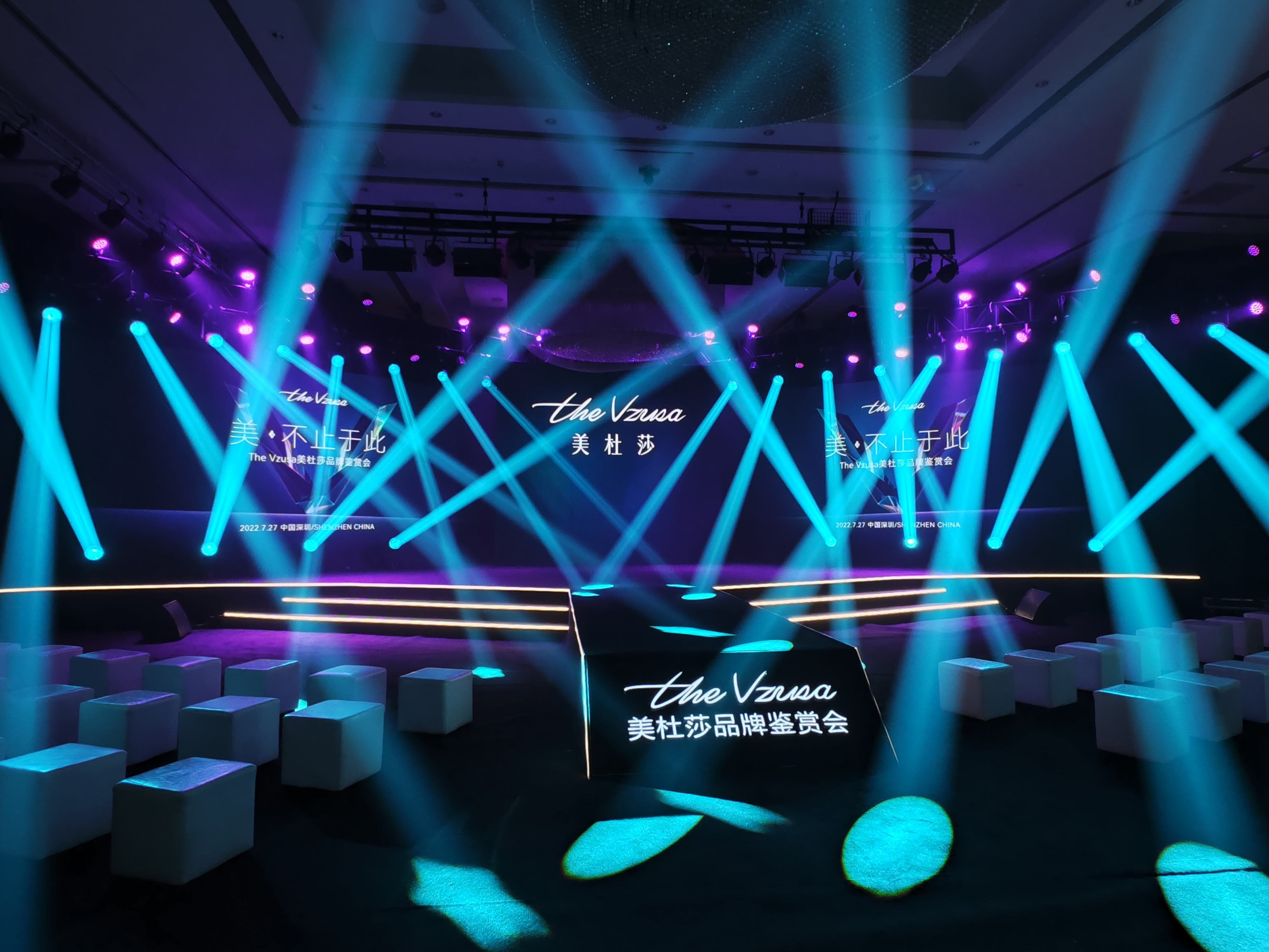 抽屉式LED开门