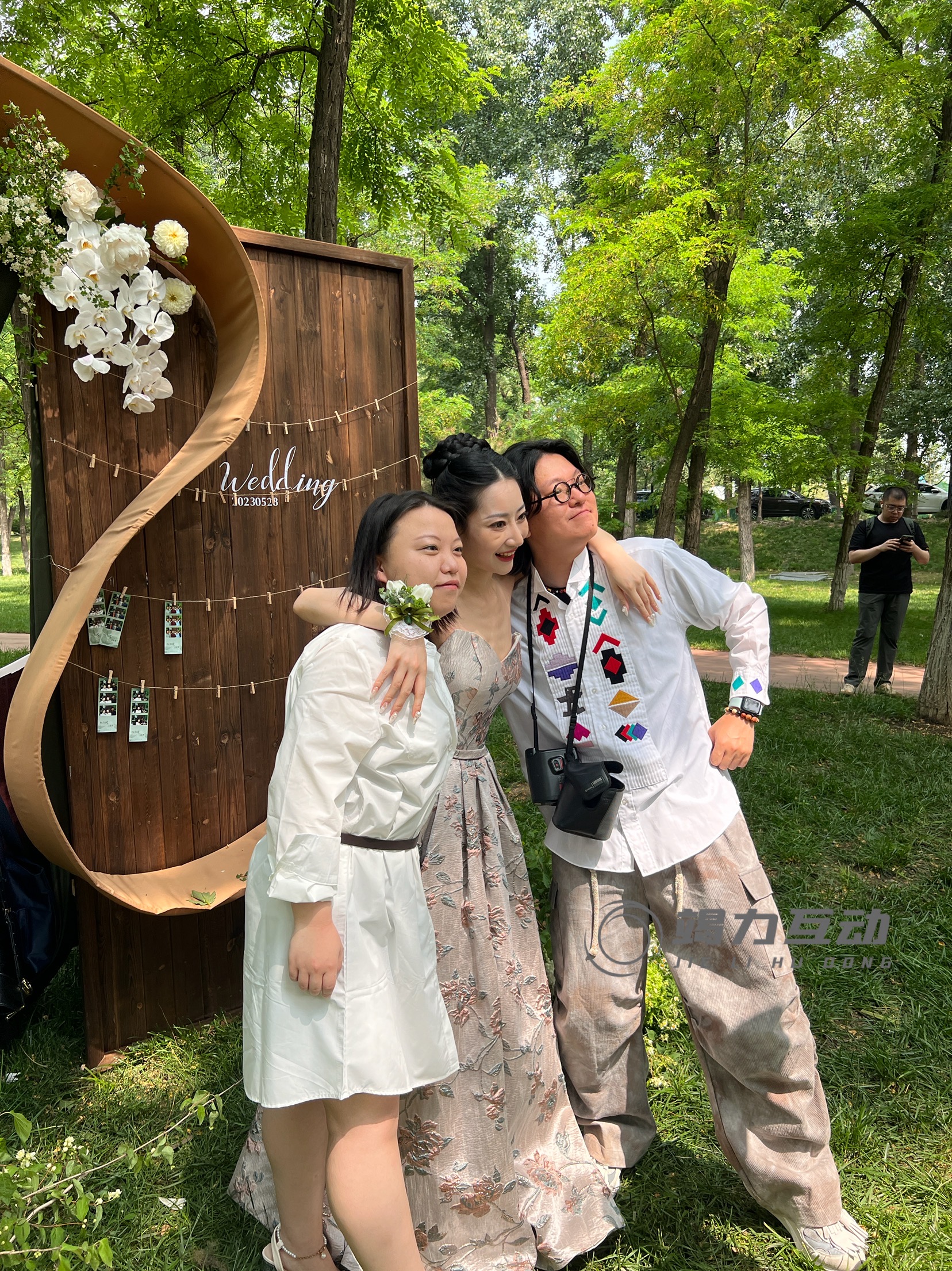 出售<font style="color: #FF8F00 !important;">婚礼</font>photobooth拍照亭