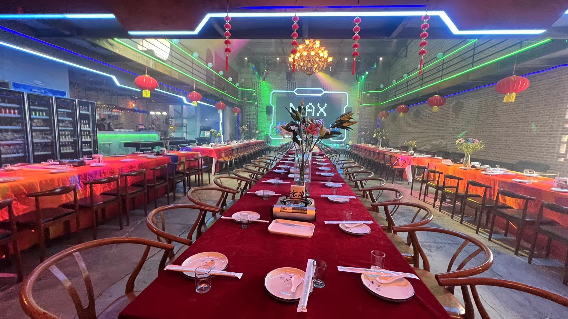 露营地草坪婚礼拓展训练团建轰趴场地拍摄租赁场地