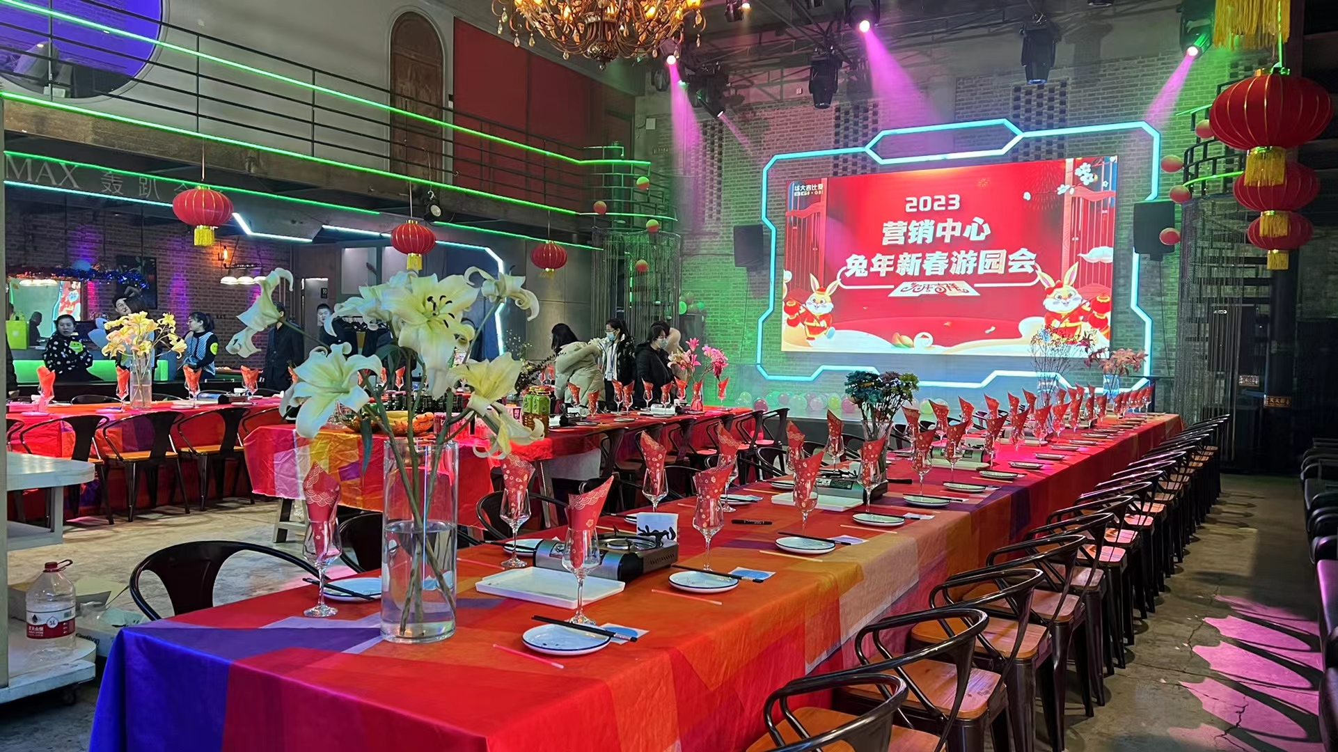 露营地草坪婚礼拓展训练团建轰趴场地拍摄租赁场地