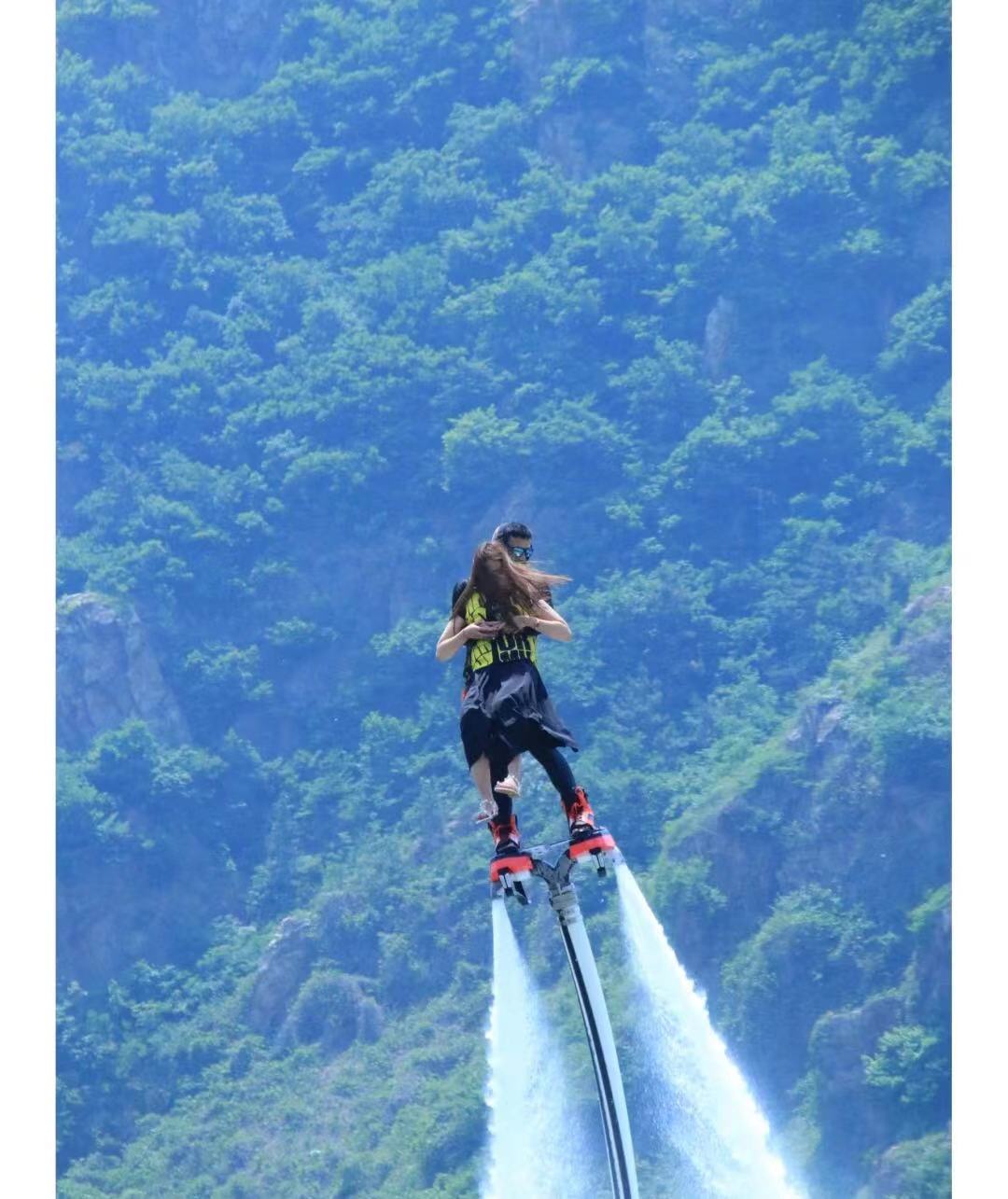 大型水上活动水中芭蕾水中带人飞人活动商场地产引流