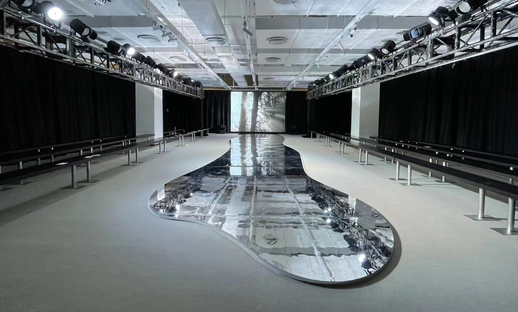 HPLY / H·GENTEEL 发布会秀场