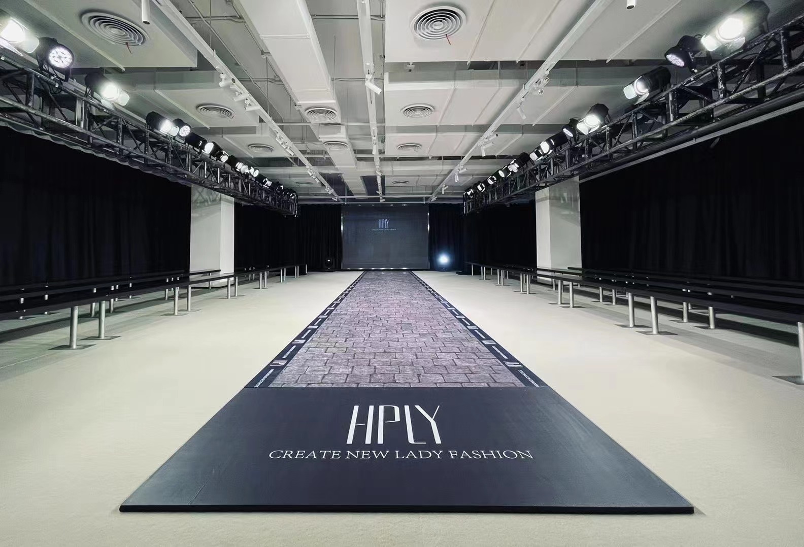 HPLY / H·GENTEEL 发布会秀场