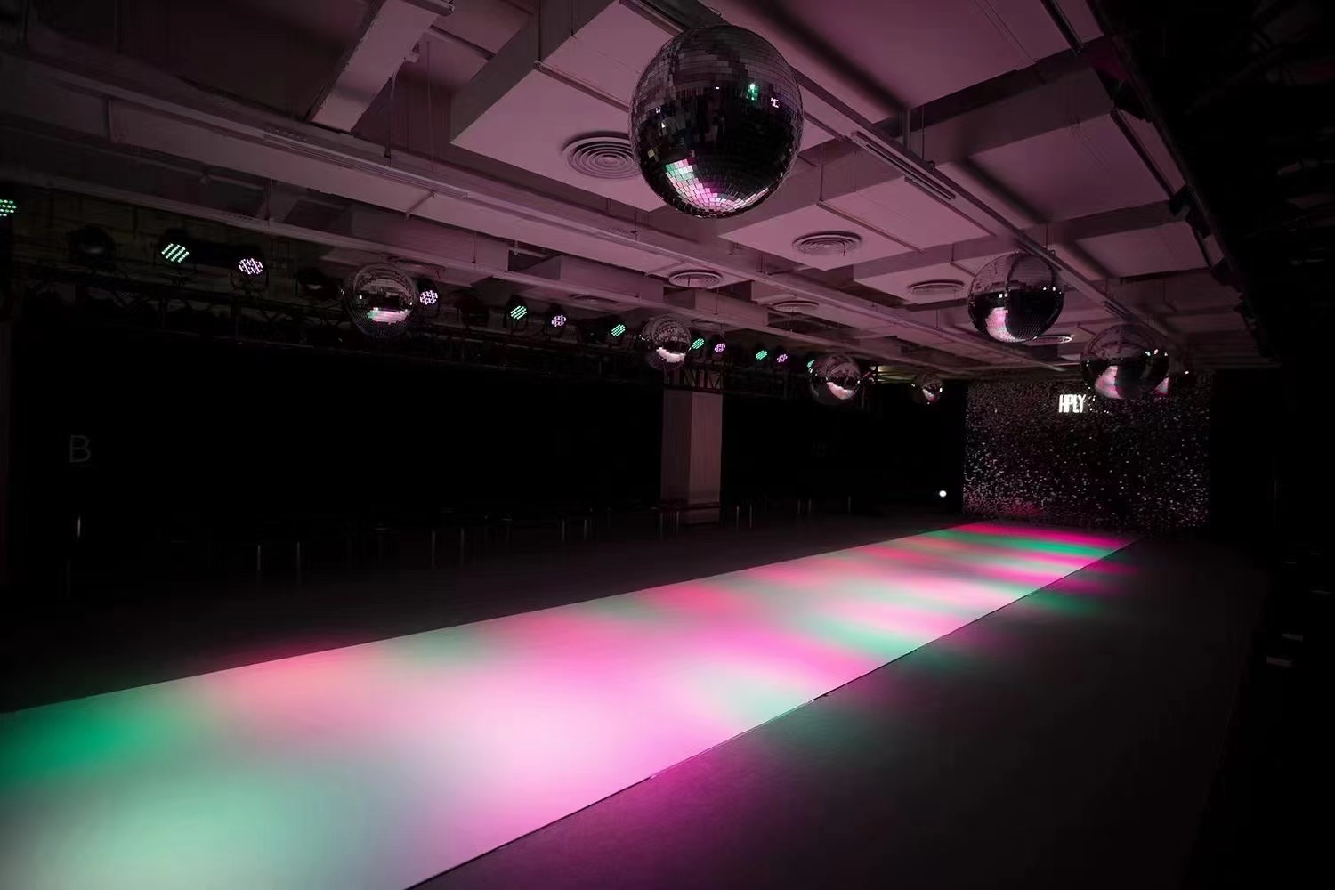 HPLY / H·GENTEEL 发布会秀场