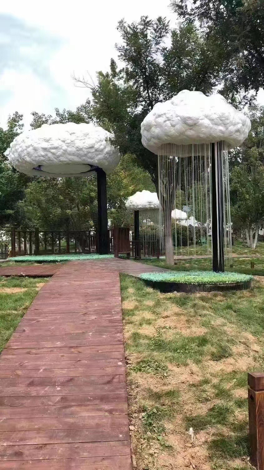 云朵灯定制创意脚踩下雨打雷云朵互动装置