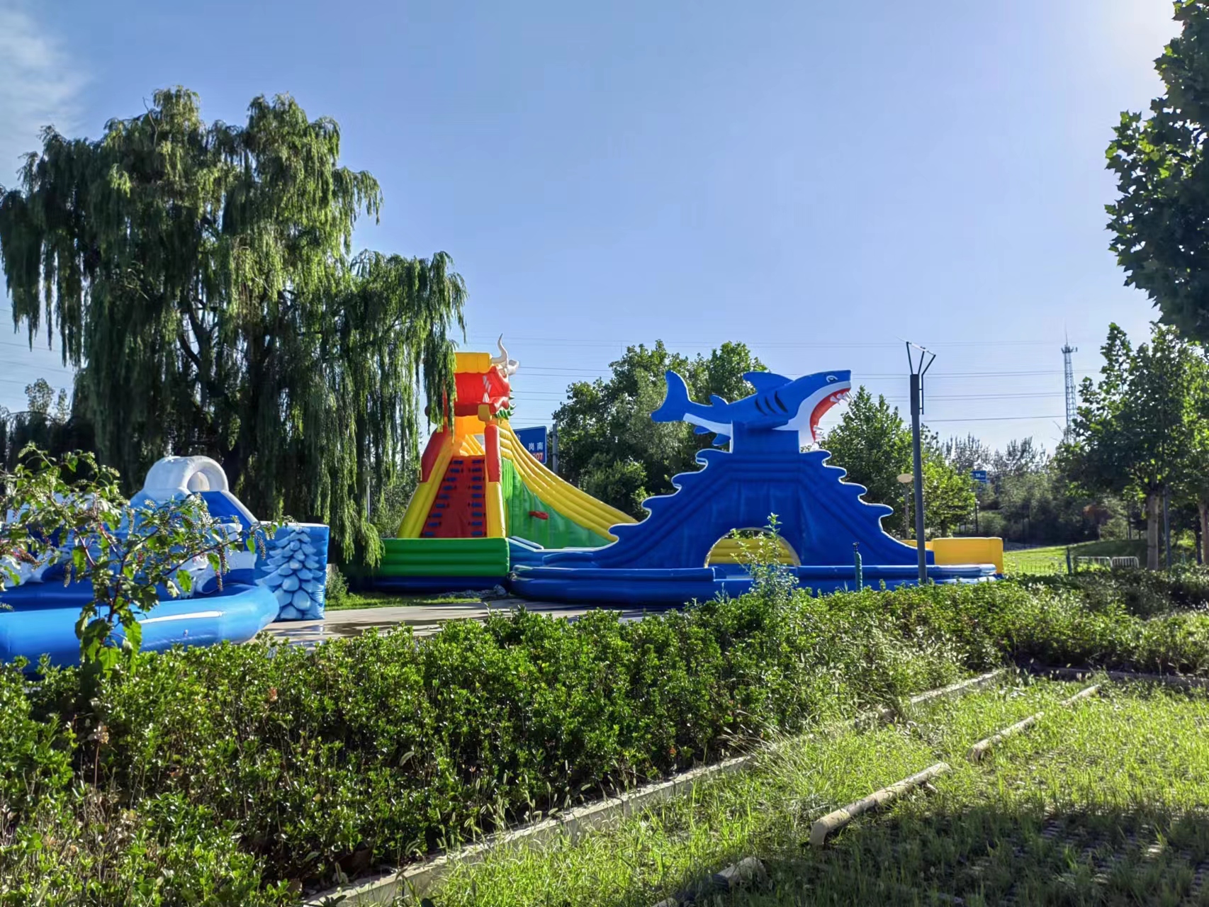 水上乐园闯关冰雪世界鲸鱼滑梯龙头滑梯深海潜水